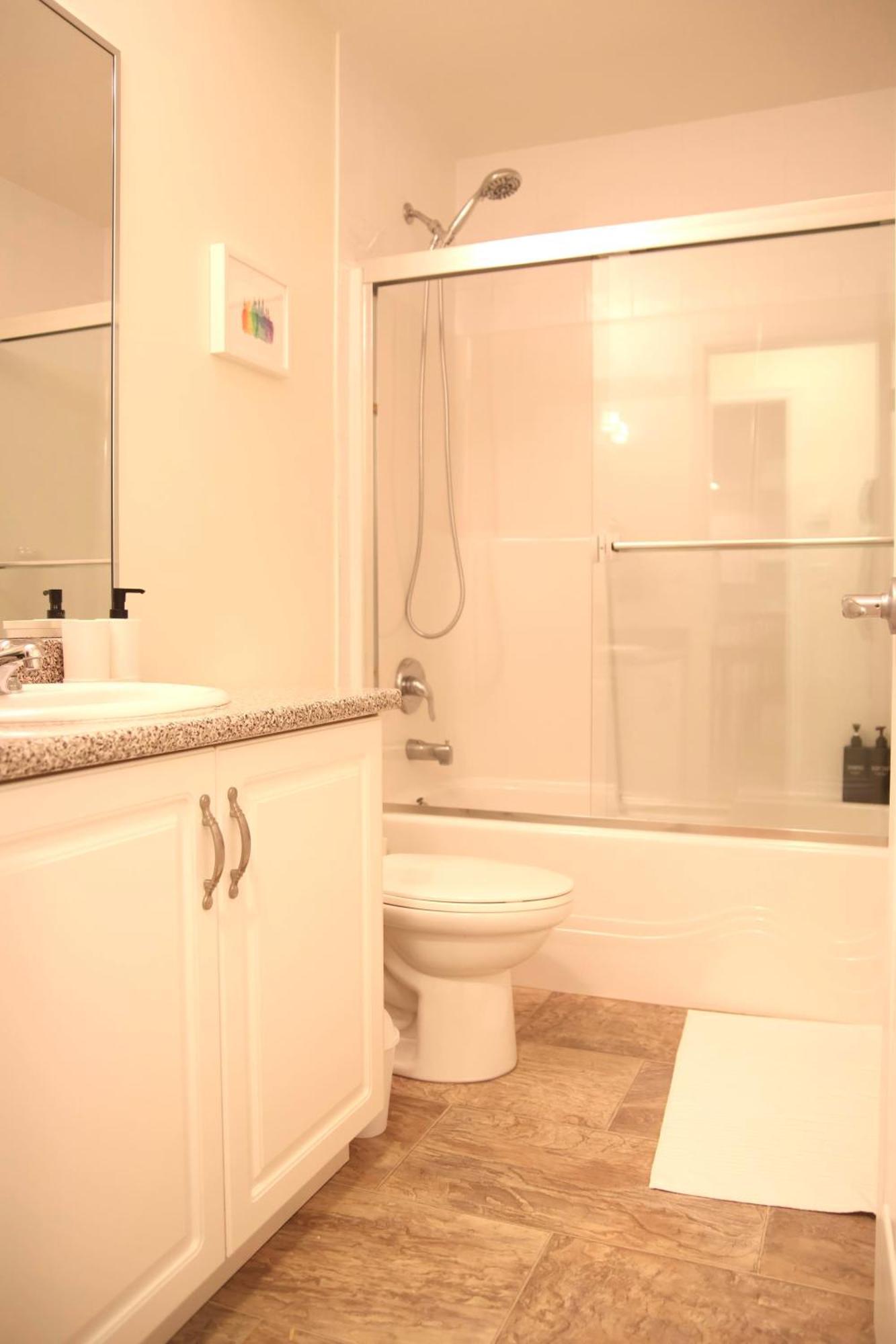 A Private Suite In Port Moody Екстериор снимка